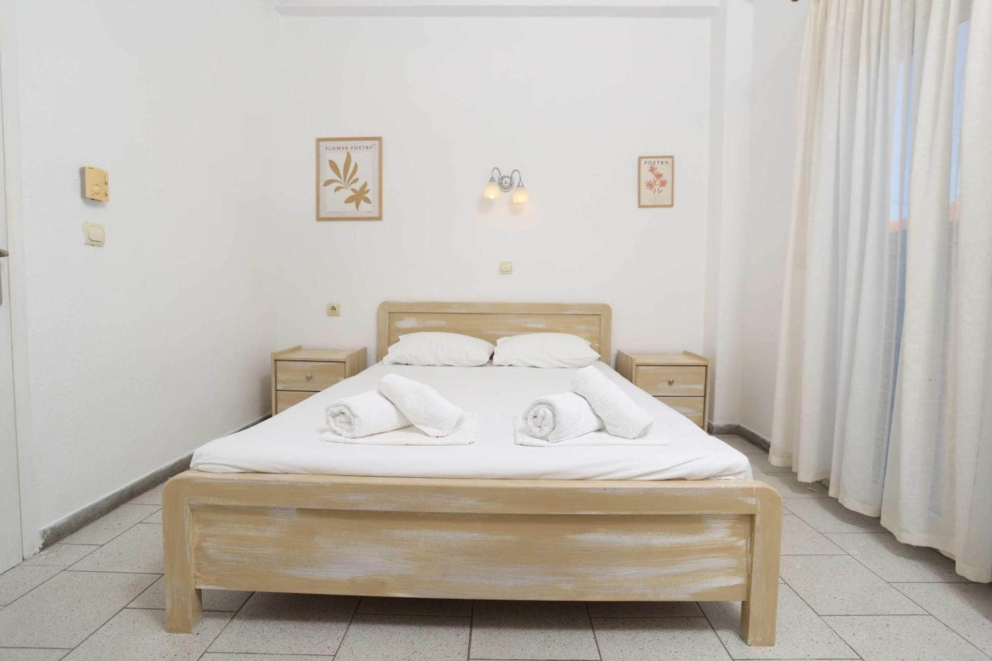 Spanos Apartments Anna'S Lodge Πολύχρονο Εξωτερικό φωτογραφία